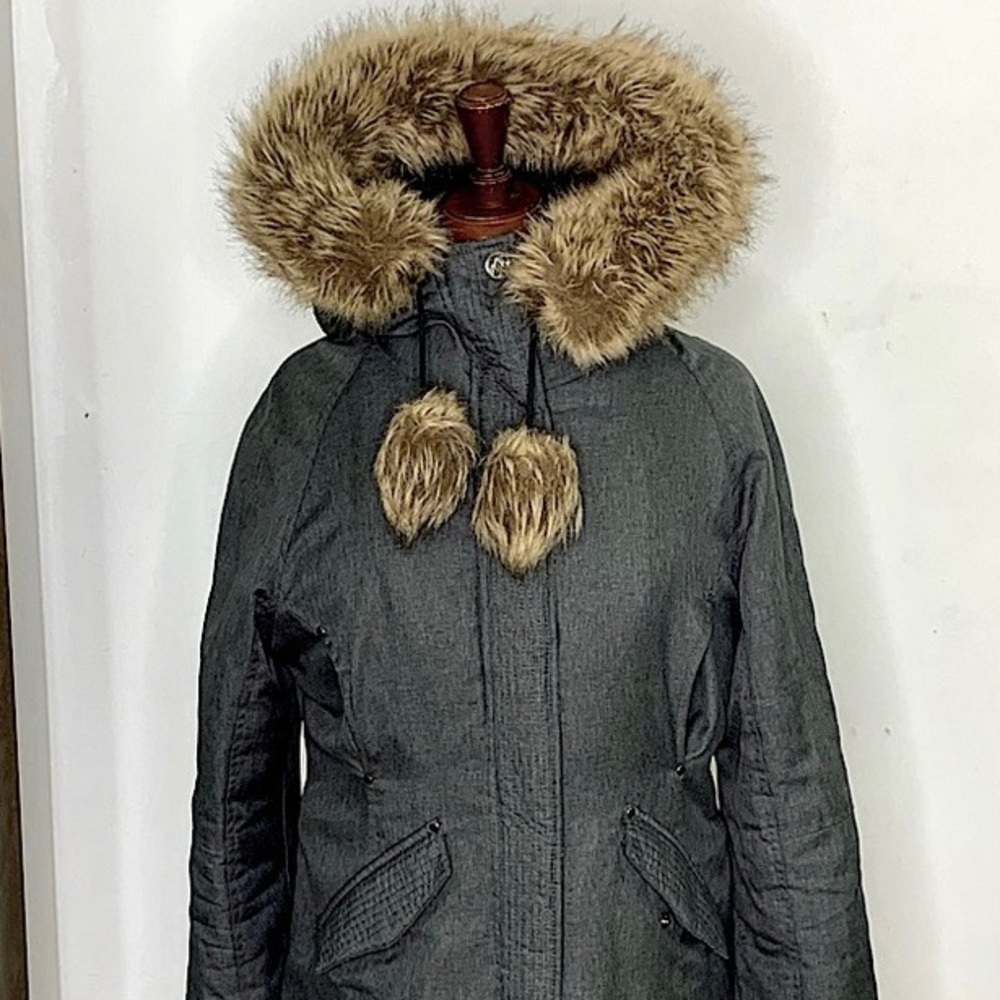 Storm Mountain Aria winter coat size Medium